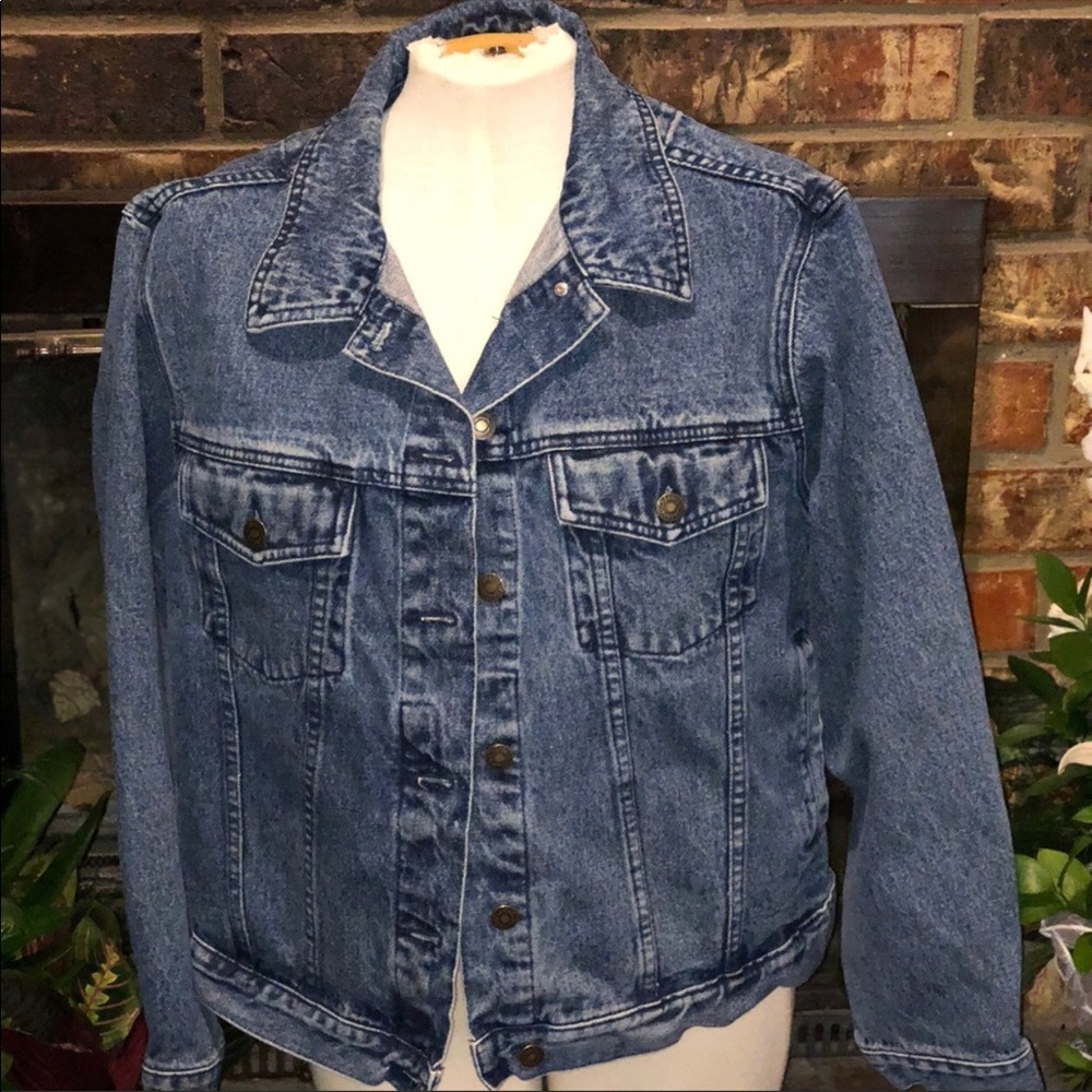 Cabela’s vintage jean jacket